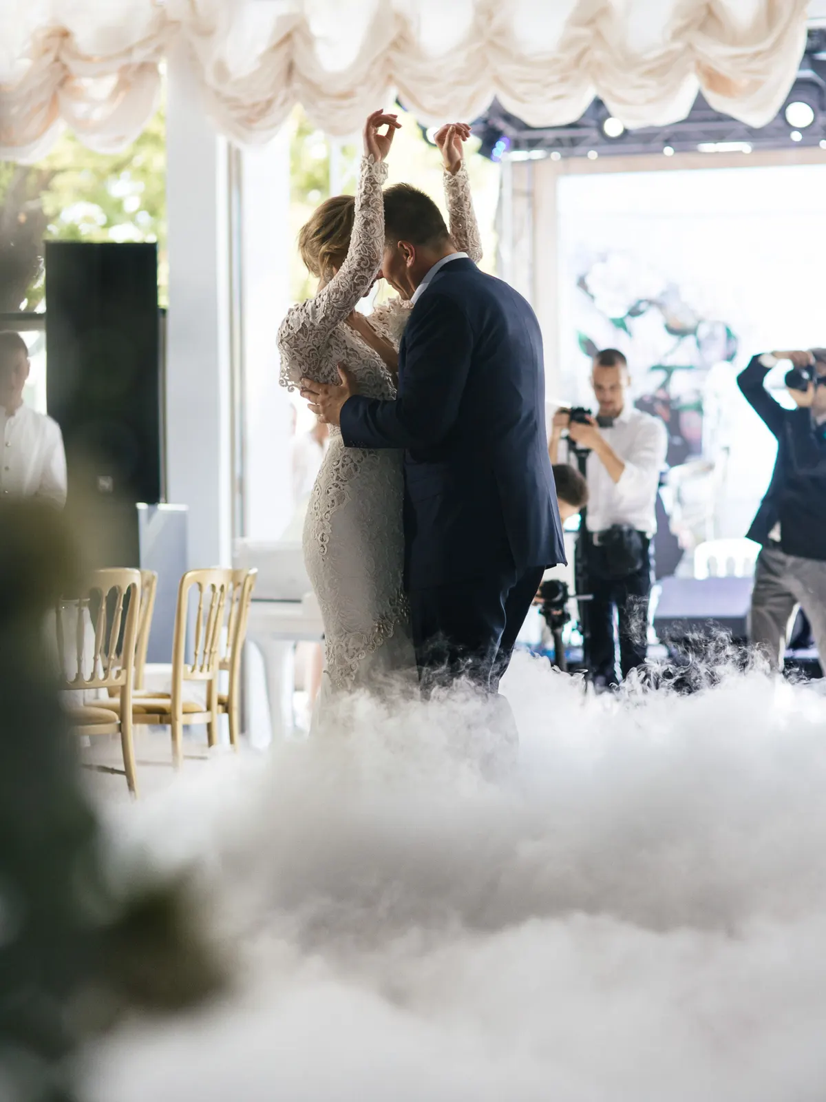 Beautiful ceremony in a park, photo 20