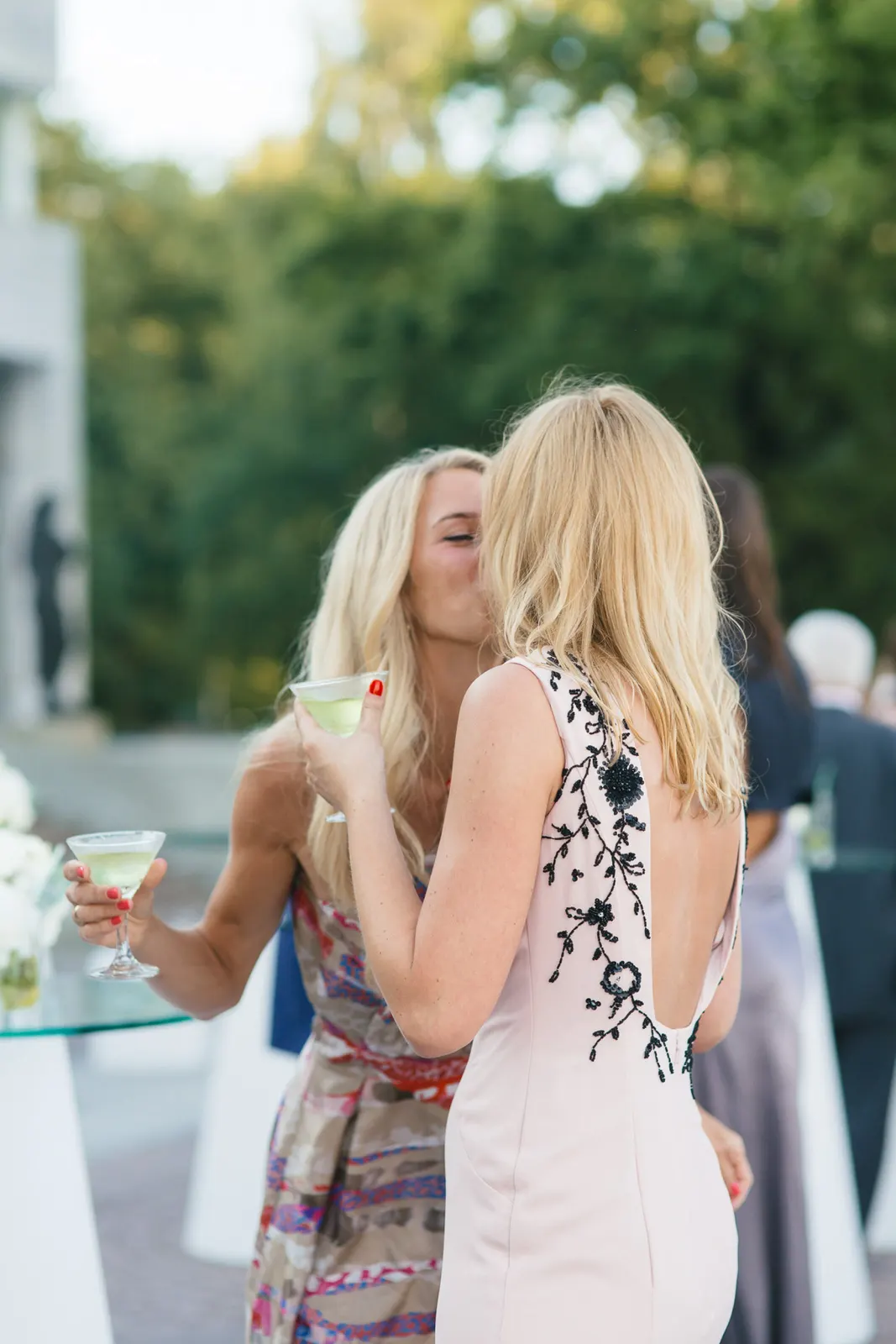 Beautiful ceremony in a park, photo 25