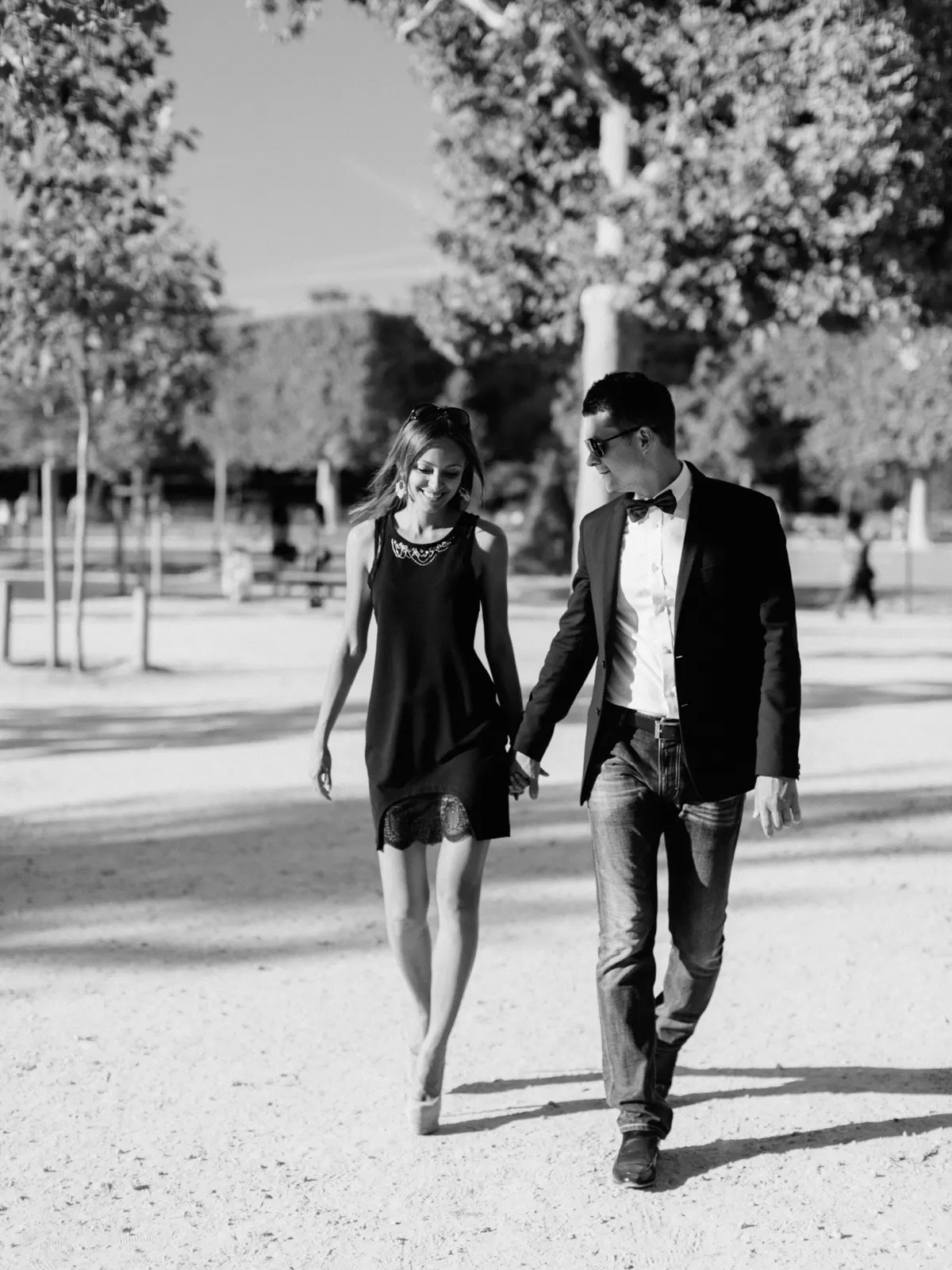 Engagement session in Paris, France, photo 3